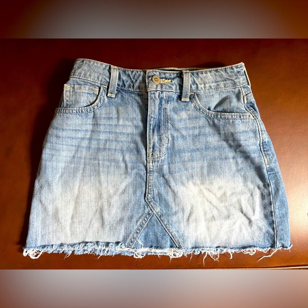 Hollister Y2K Denim Skirt (size 0)